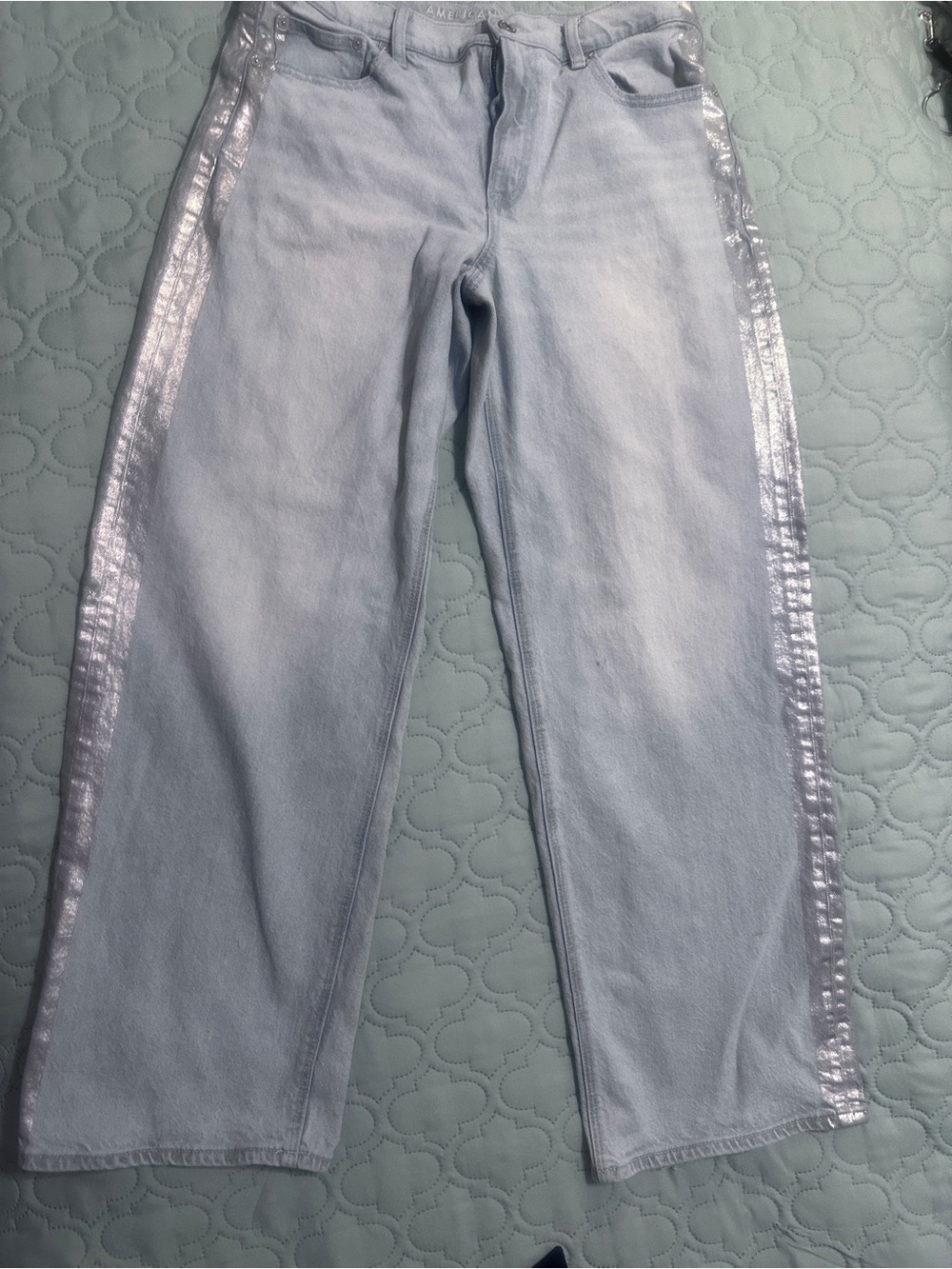 American Eagle Stovepipe Light Blue Women's Jeans with Silver Side Stripe